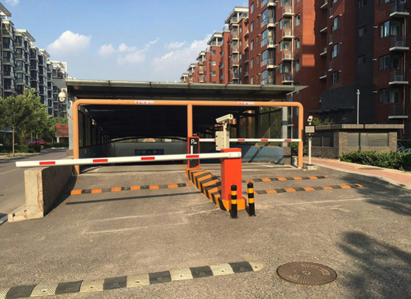 小區(qū)智能停車收費(fèi)系統(tǒng)